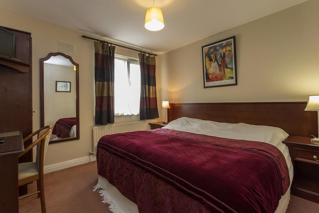 The Laurels B&B Kilkenny Room photo